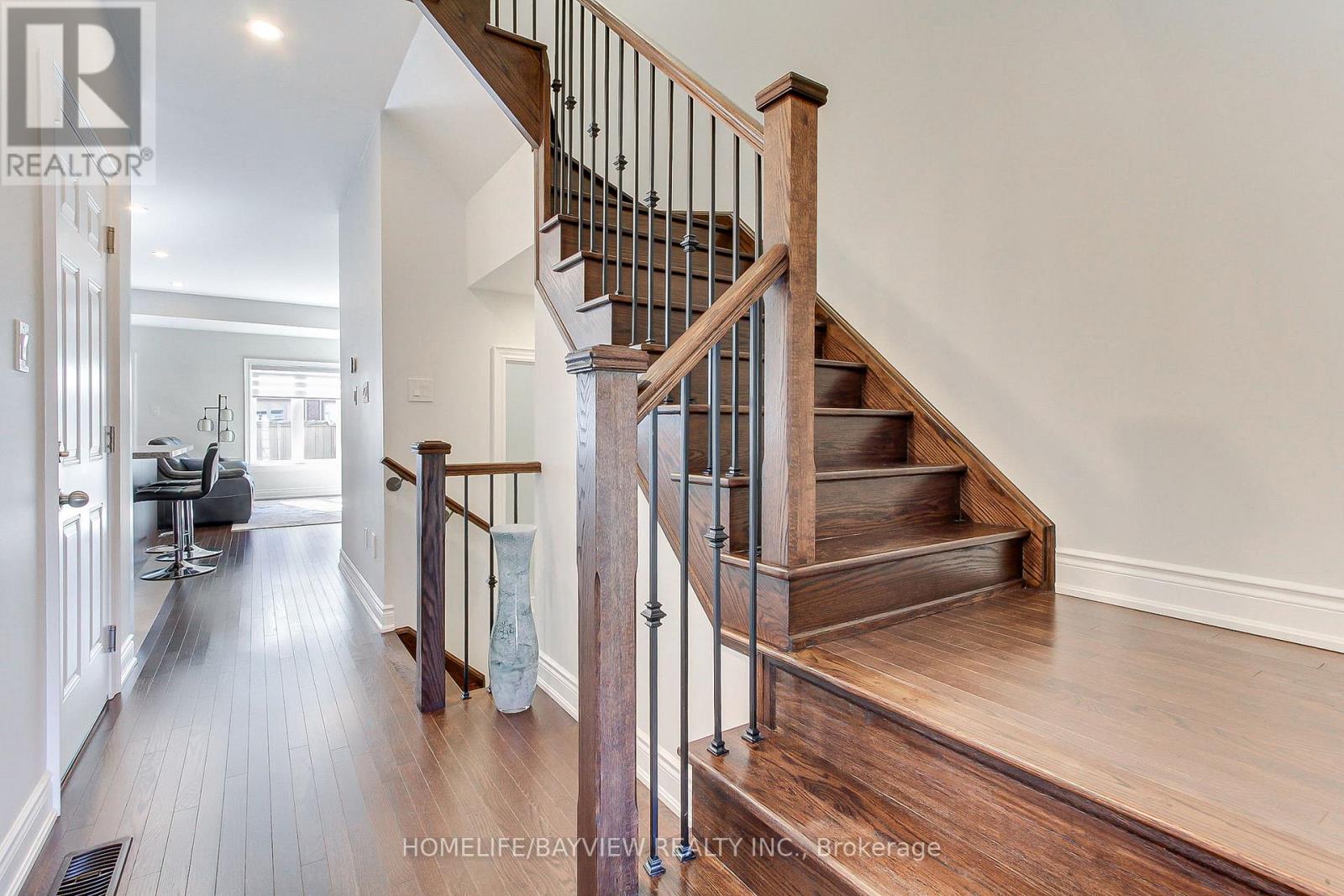 37 Arnold Crescent, New Tecumseth (Alliston), Ontario  L9R 0T6 - Photo 7 - N12471094