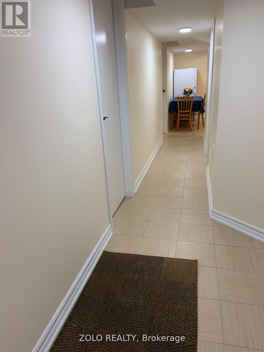 175 Mabley Crescent S, Vaughan, Ontario  L4J 2Z7 - Photo 3 - N12471109