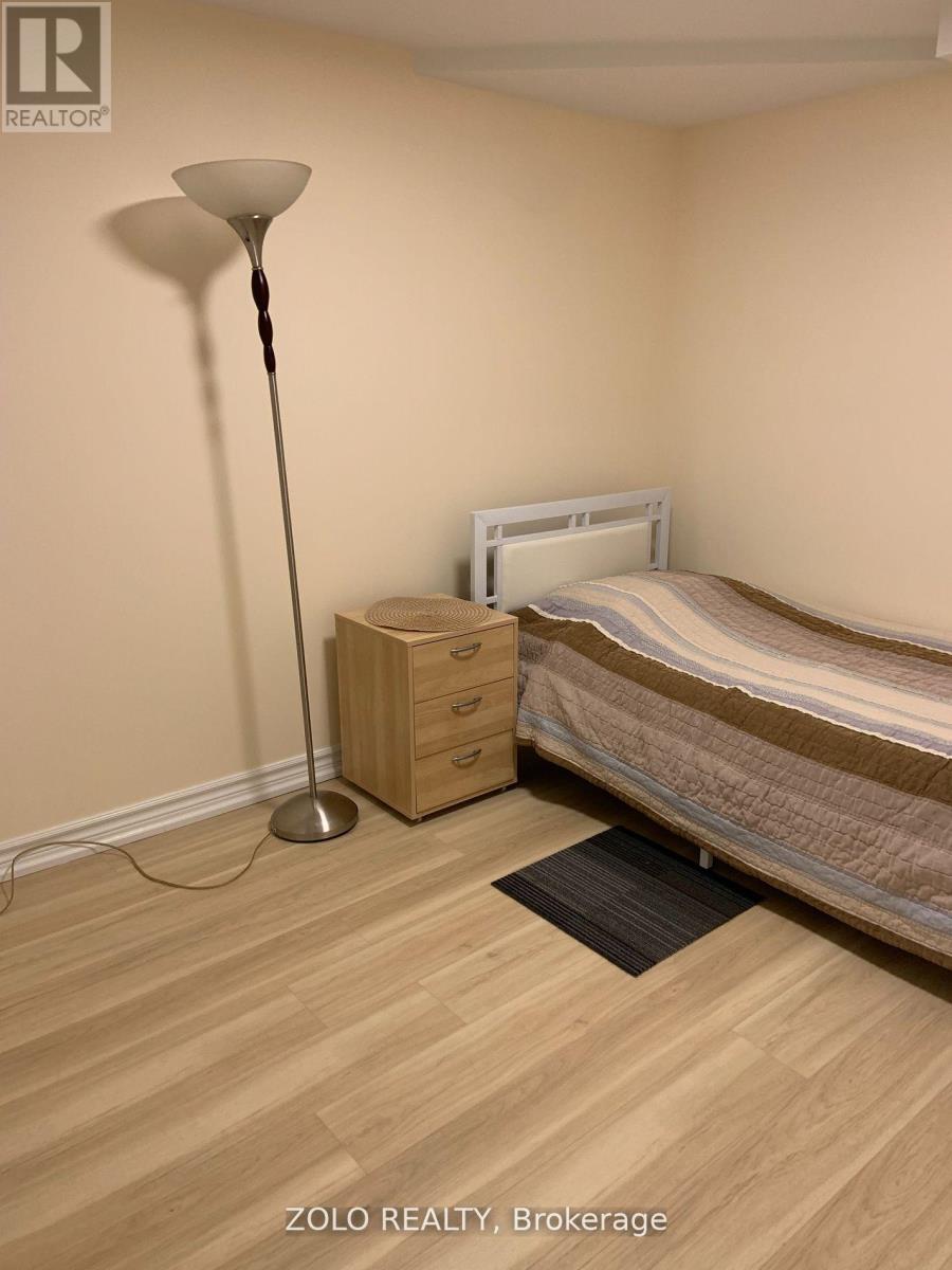 175 Mabley Crescent S, Vaughan, Ontario  L4J 2Z7 - Photo 6 - N12471109