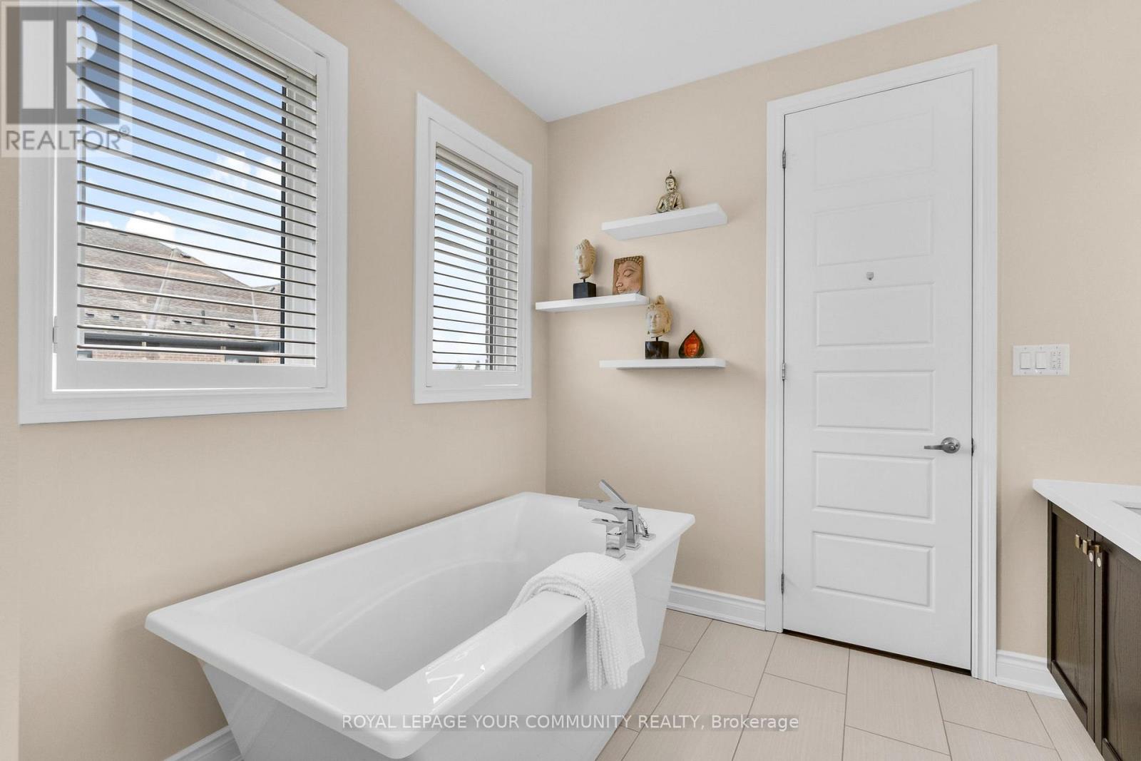 8 King Boulevard, King, Ontario  L7B 0P4 - Photo 29 - N12471114
