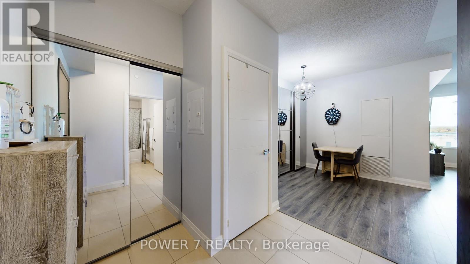 718 - 28 Uptown Drive, Markham (Unionville), Ontario  L3R 5M8 - Photo 18 - N12471117