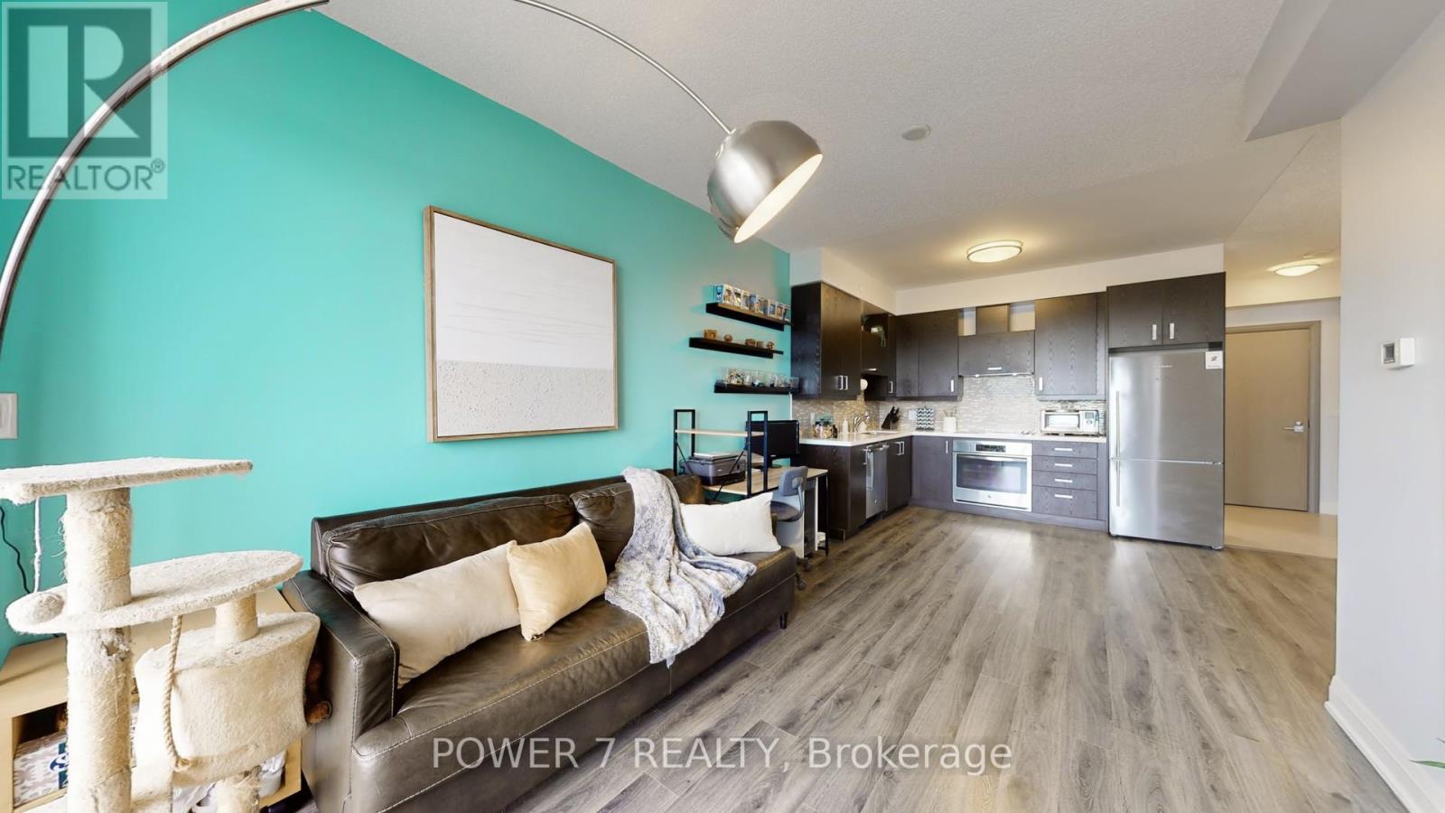 718 - 28 Uptown Drive, Markham (Unionville), Ontario  L3R 5M8 - Photo 4 - N12471117