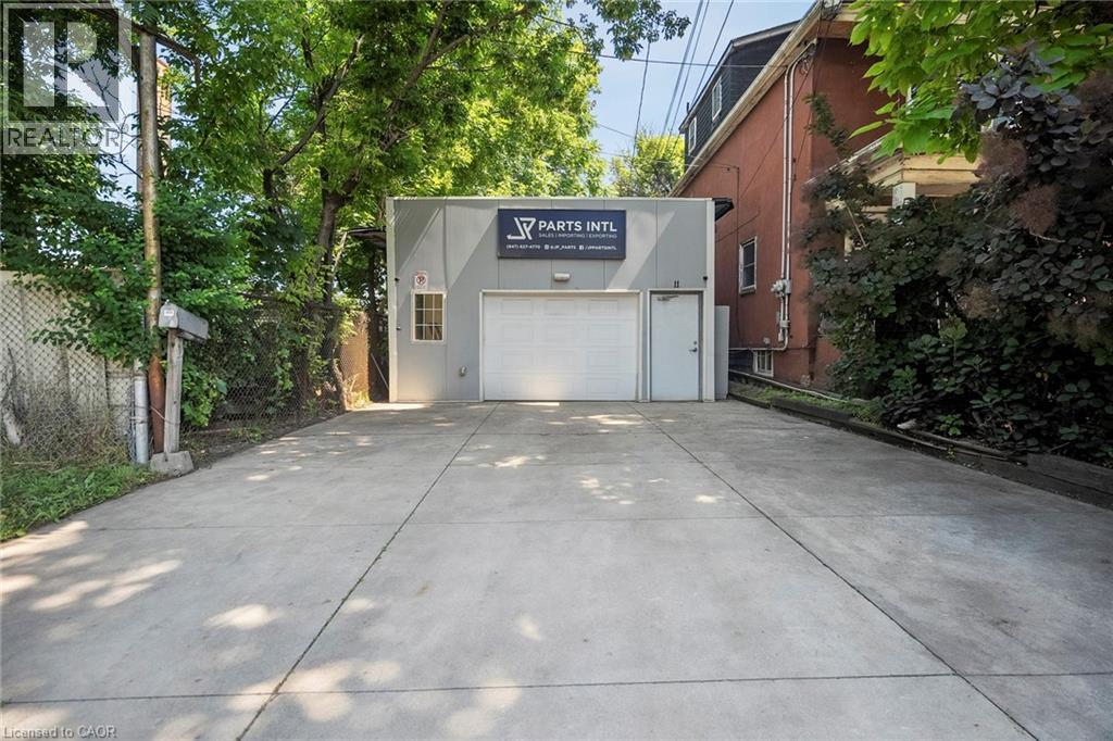 11 Whitfield Avenue, Hamilton, Ontario  L8L 4B5 - Photo 1 - 40780310