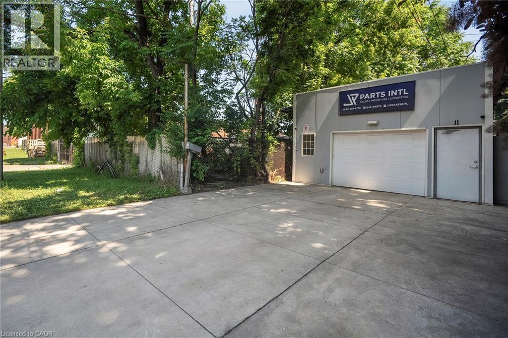 11 Whitfield Avenue, Hamilton, Ontario  L8L 4B5 - Photo 2 - 40780310