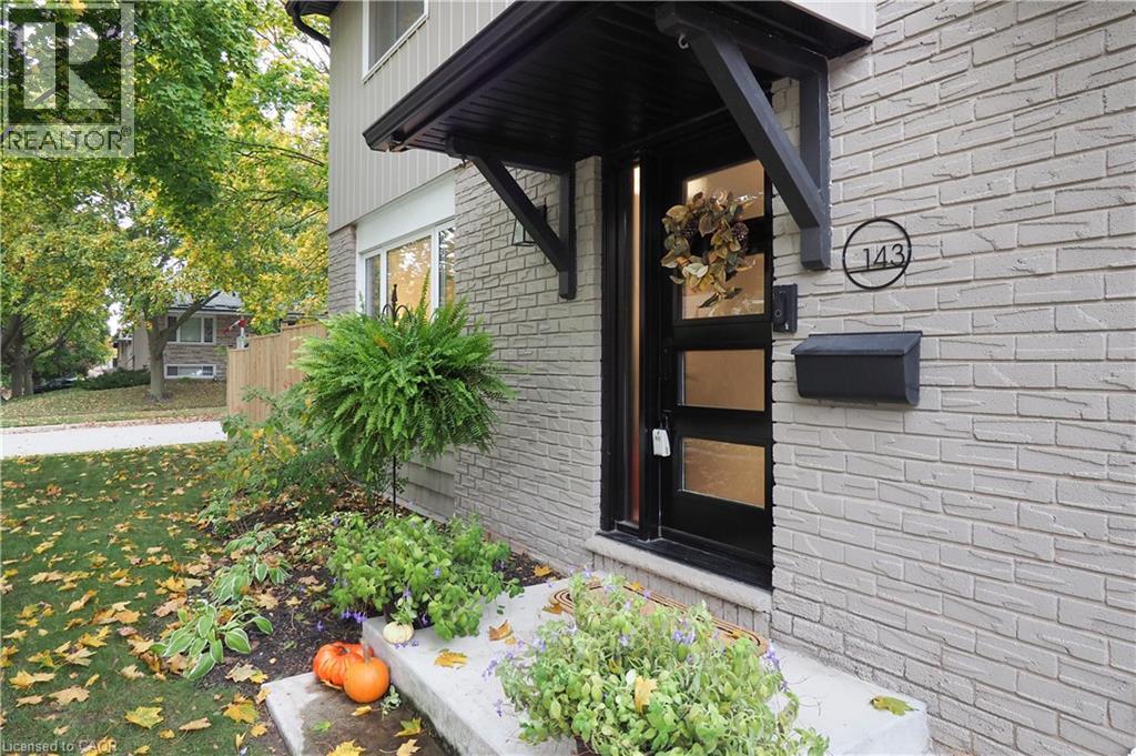 143 Angela Crescent, Cambridge, Ontario  N1S 4B5 - Photo 2 - 40779923
