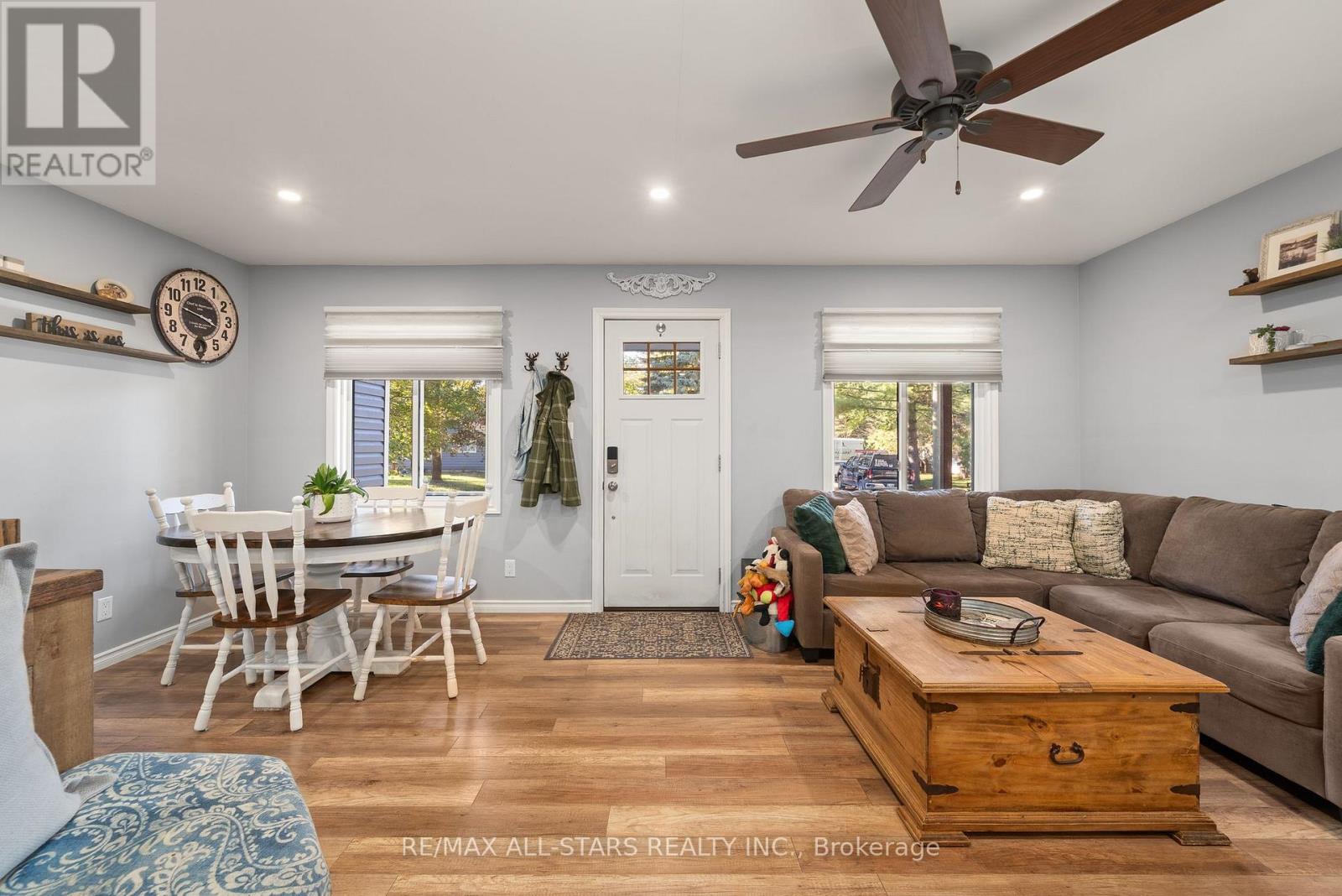 16 Parkhill Drive, Kawartha Lakes (Fenelon Falls), Ontario  K0M 1N0 - Photo 16 - X12471158