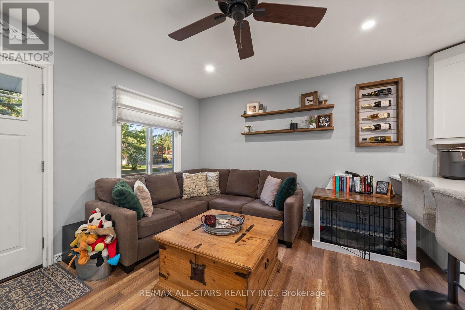 16 Parkhill Drive, Kawartha Lakes (Fenelon Falls), Ontario  K0M 1N0 - Photo 17 - X12471158