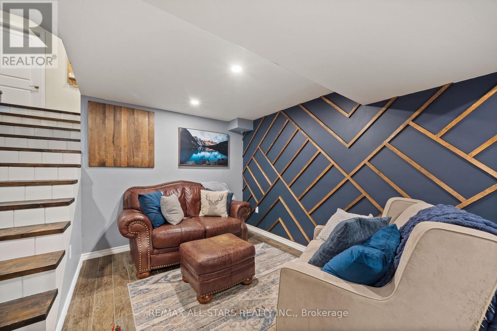16 Parkhill Drive, Kawartha Lakes (Fenelon Falls), Ontario  K0M 1N0 - Photo 31 - X12471158