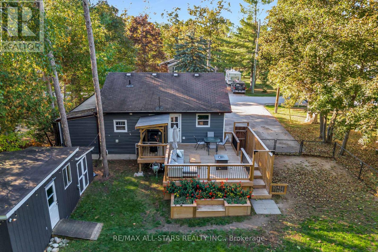 16 Parkhill Drive, Kawartha Lakes (Fenelon Falls), Ontario  K0M 1N0 - Photo 8 - X12471158