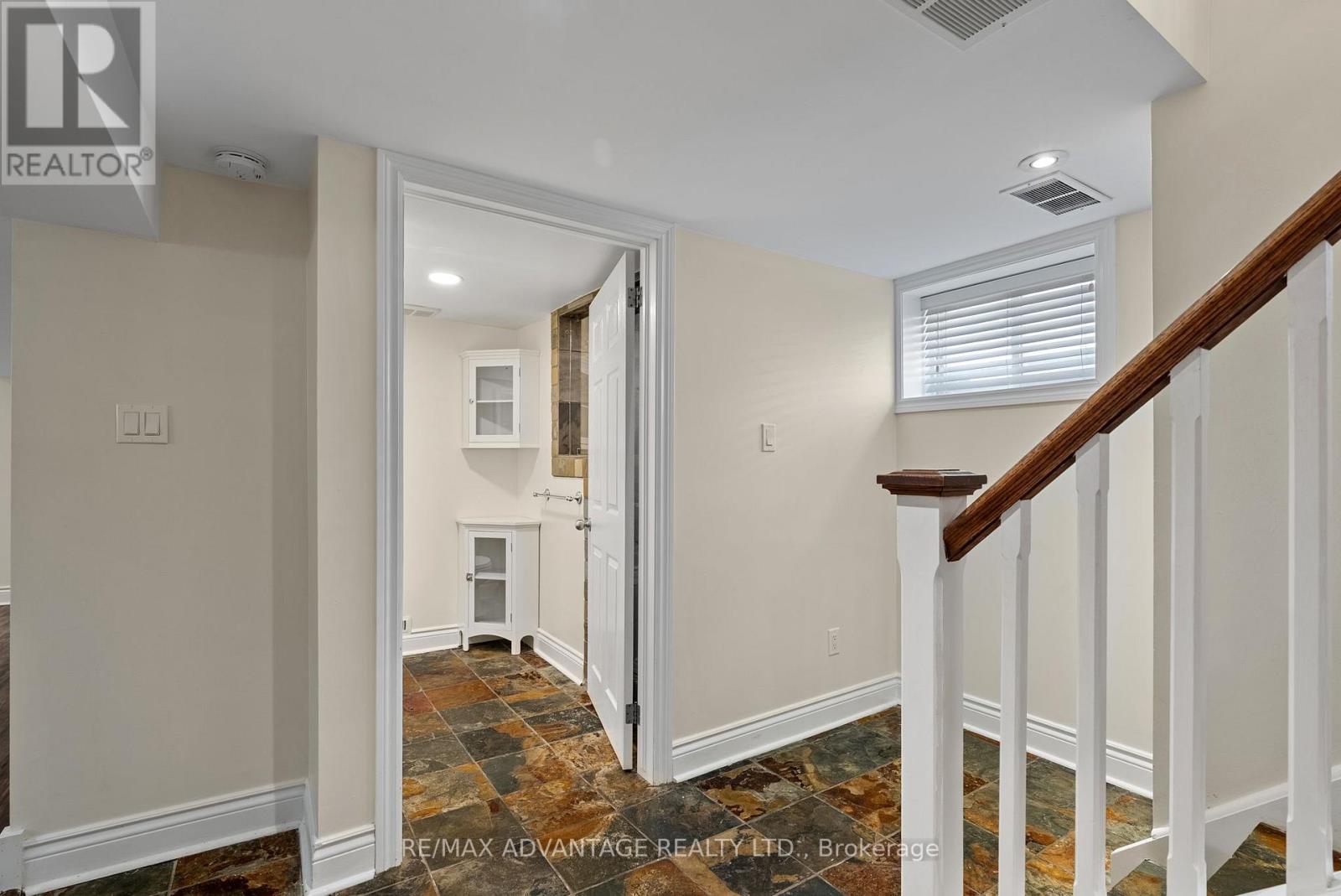 555 Chester Street, London South, Ontario  N6C 2K1 - Photo 25 - X12471166