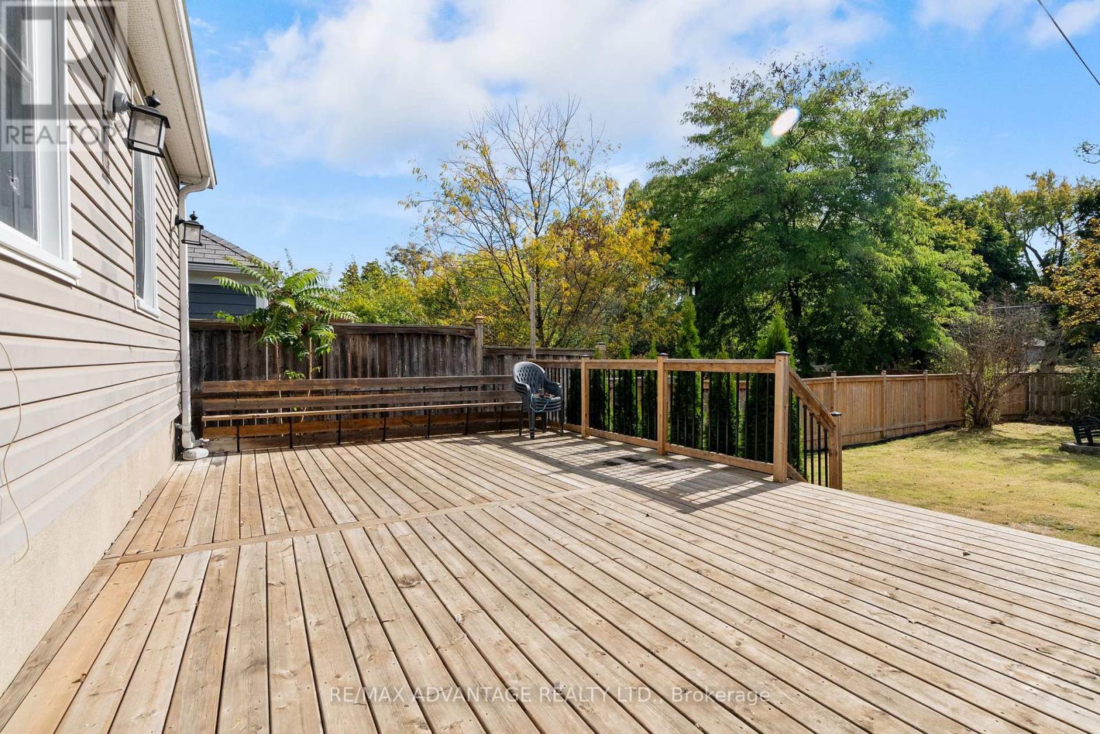 555 Chester Street, London South, Ontario  N6C 2K1 - Photo 34 - X12471166