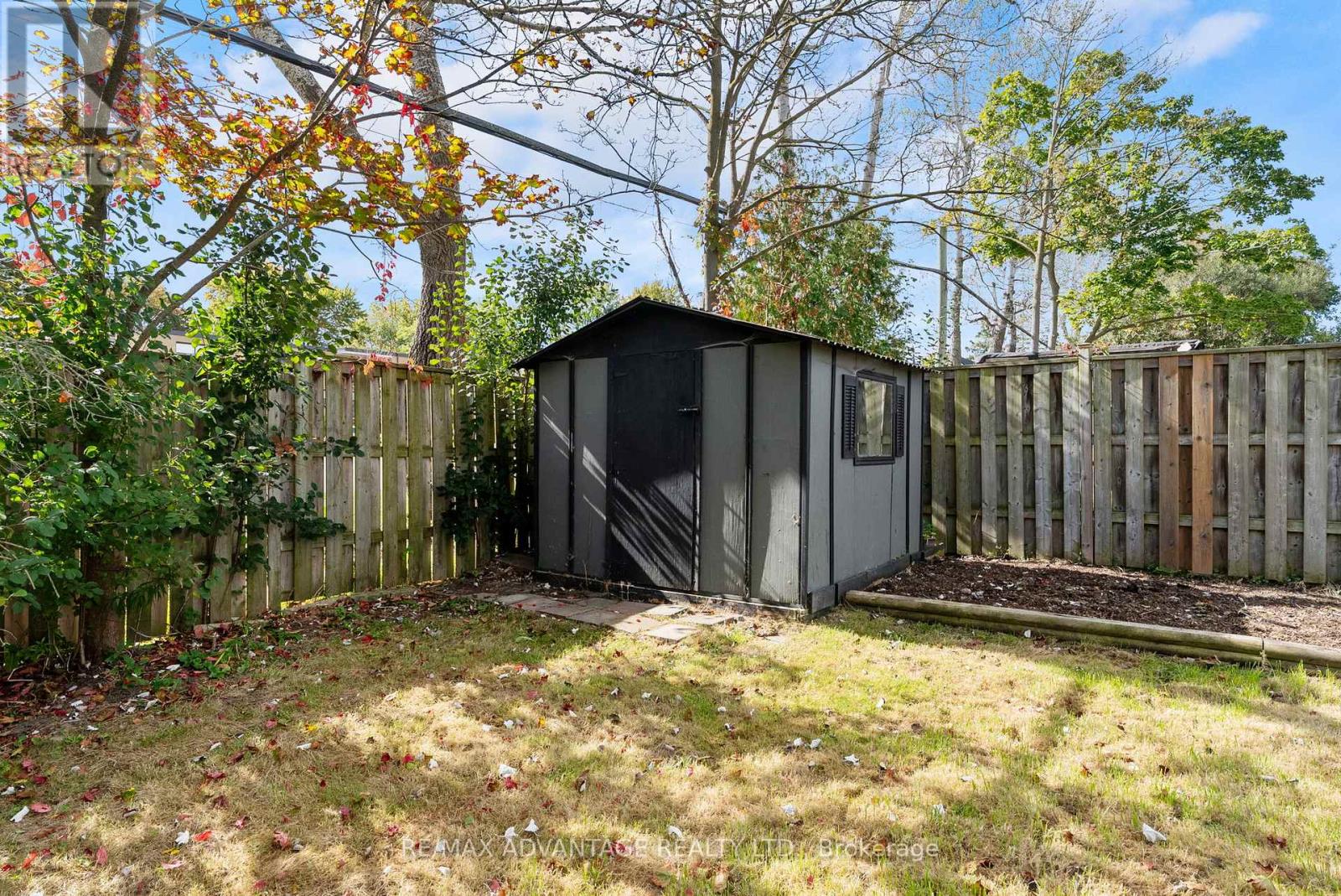 555 Chester Street, London South, Ontario  N6C 2K1 - Photo 39 - X12471166