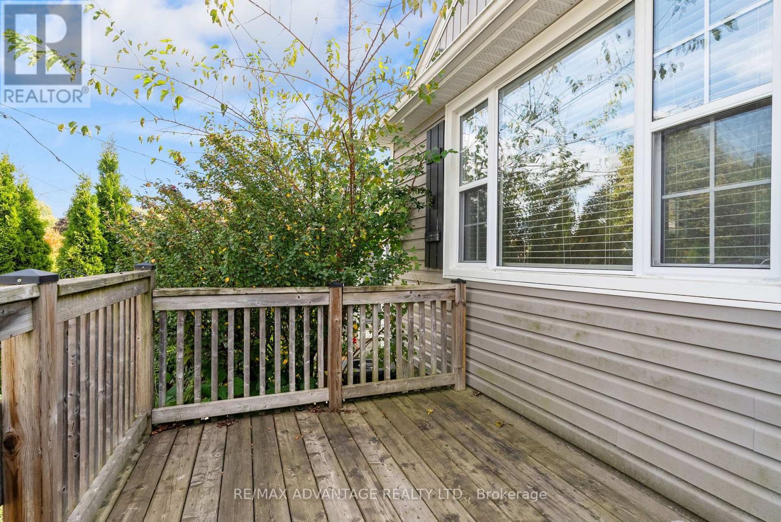 555 Chester Street, London South, Ontario  N6C 2K1 - Photo 4 - X12471166