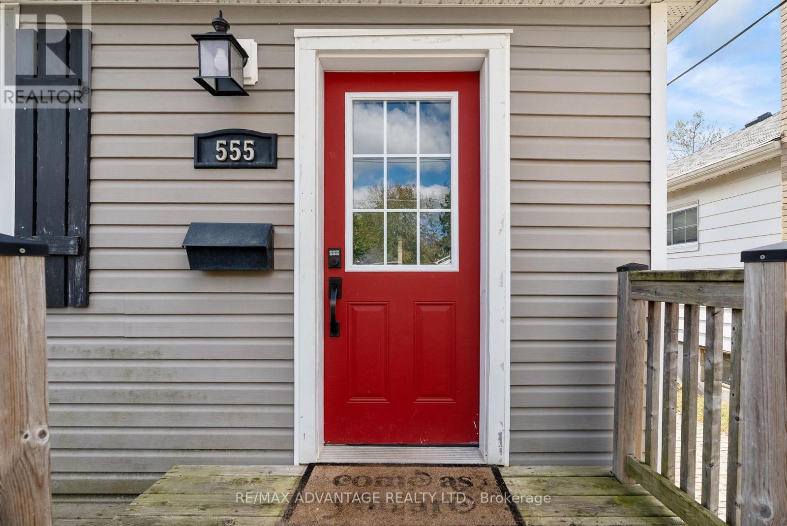 555 Chester Street, London South, Ontario  N6C 2K1 - Photo 5 - X12471166