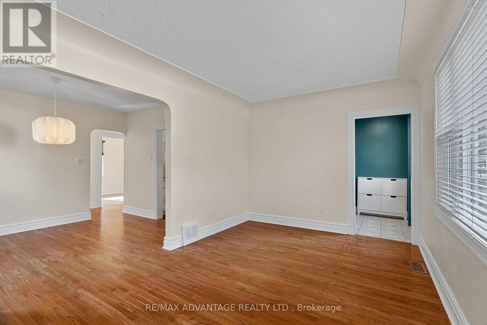 555 Chester Street, London South, Ontario  N6C 2K1 - Photo 6 - X12471166