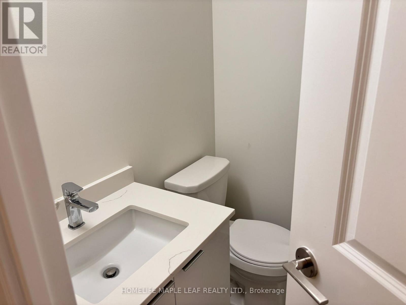 512 - 15 Watergarden Drive, Mississauga, Ontario  L5R 0H4 - Photo 15 - W12471091
