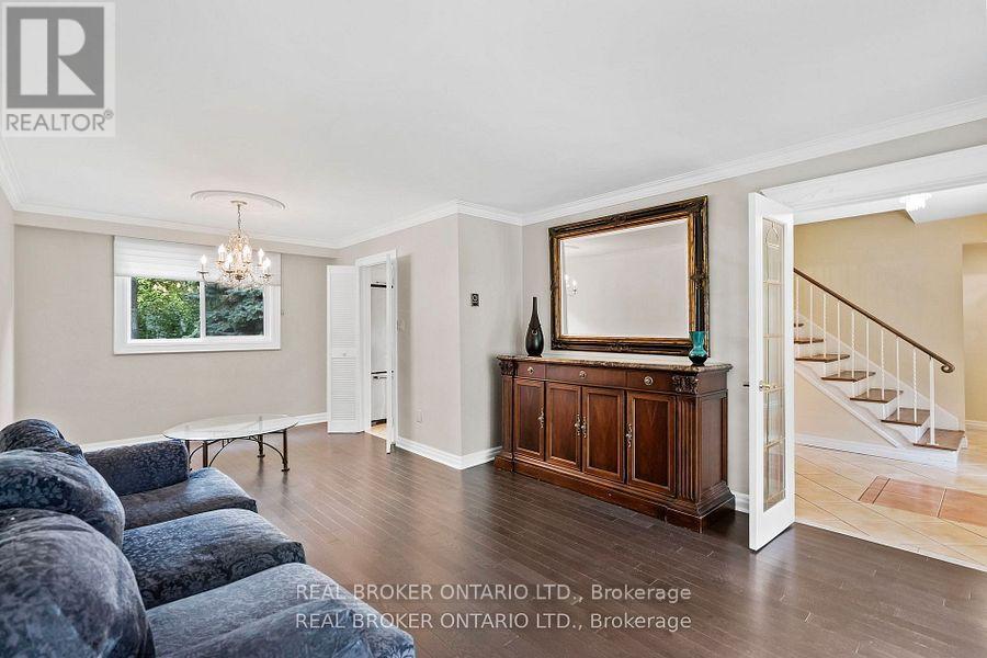 841 Fletcher Valley Crescent, Mississauga, Ontario  L5J 2X6 - Photo 22 - W12471092