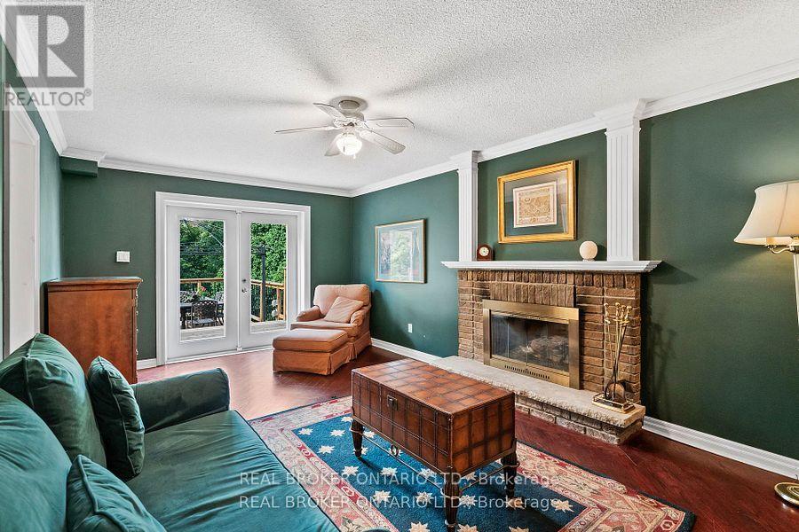 841 Fletcher Valley Crescent, Mississauga, Ontario  L5J 2X6 - Photo 24 - W12471092