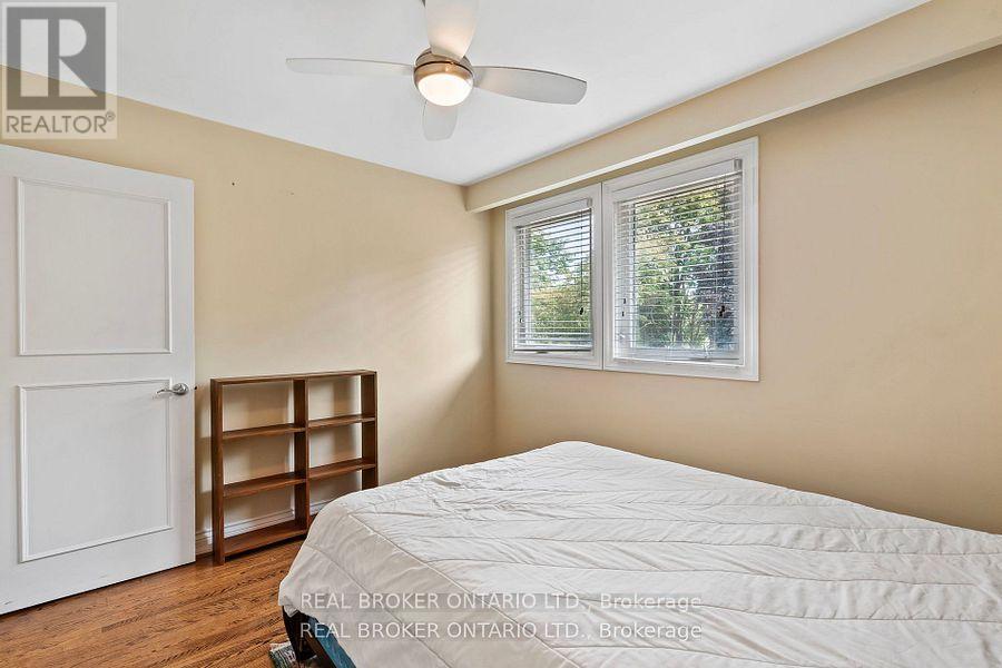 841 Fletcher Valley Crescent, Mississauga, Ontario  L5J 2X6 - Photo 29 - W12471092