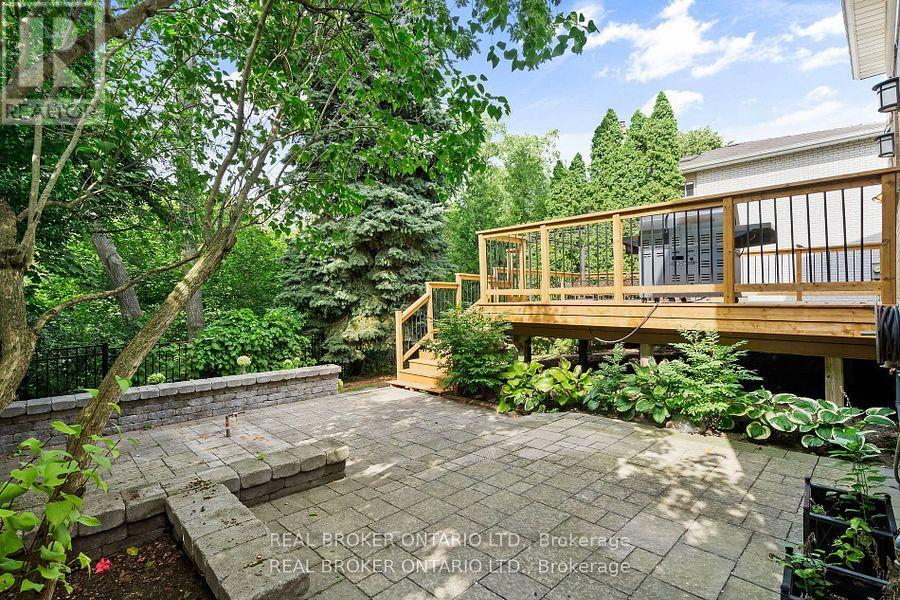 841 Fletcher Valley Crescent, Mississauga, Ontario  L5J 2X6 - Photo 34 - W12471092