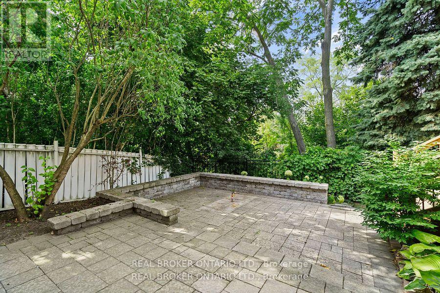 841 Fletcher Valley Crescent, Mississauga, Ontario  L5J 2X6 - Photo 35 - W12471092