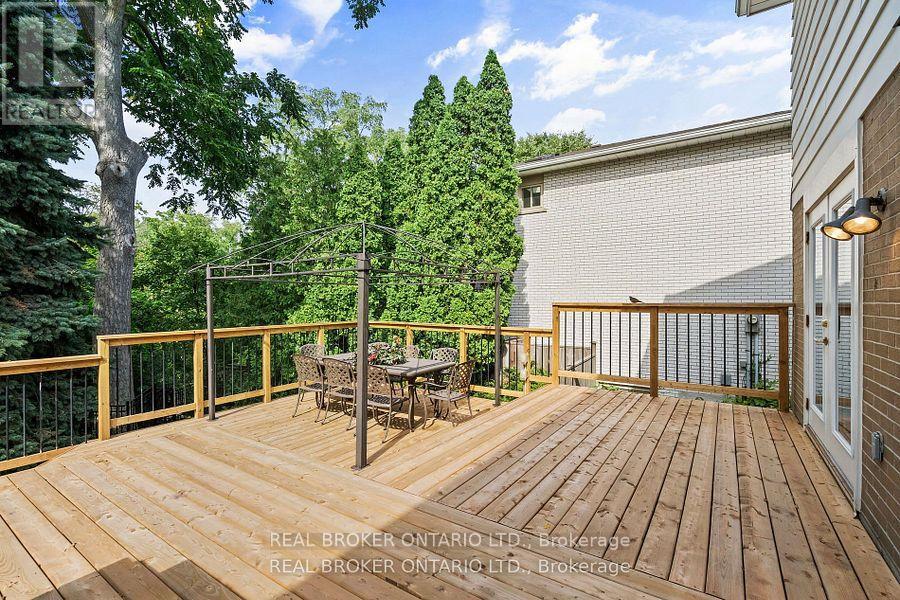 841 Fletcher Valley Crescent, Mississauga, Ontario  L5J 2X6 - Photo 37 - W12471092
