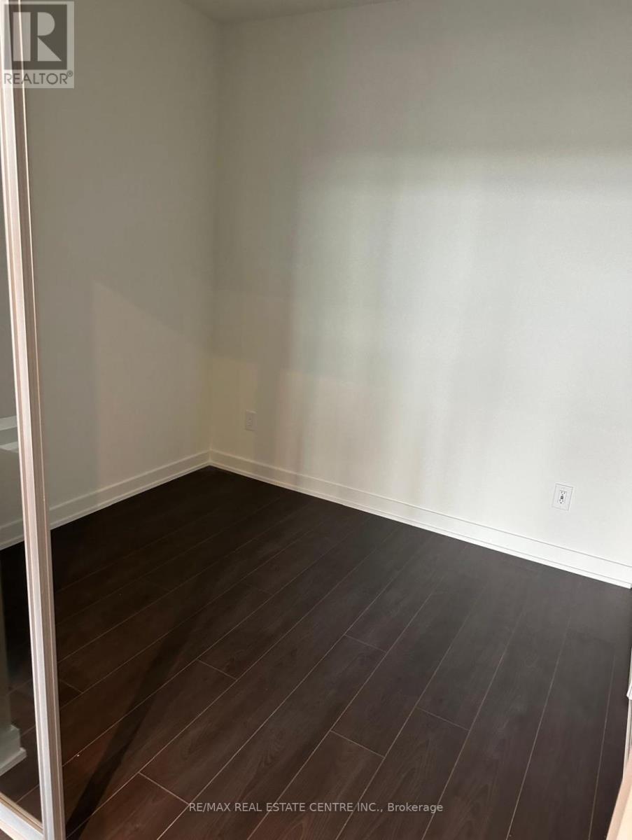 623 - 28 Ann Street, Mississauga, Ontario  L5G 3G1 - Photo 3 - W12471100