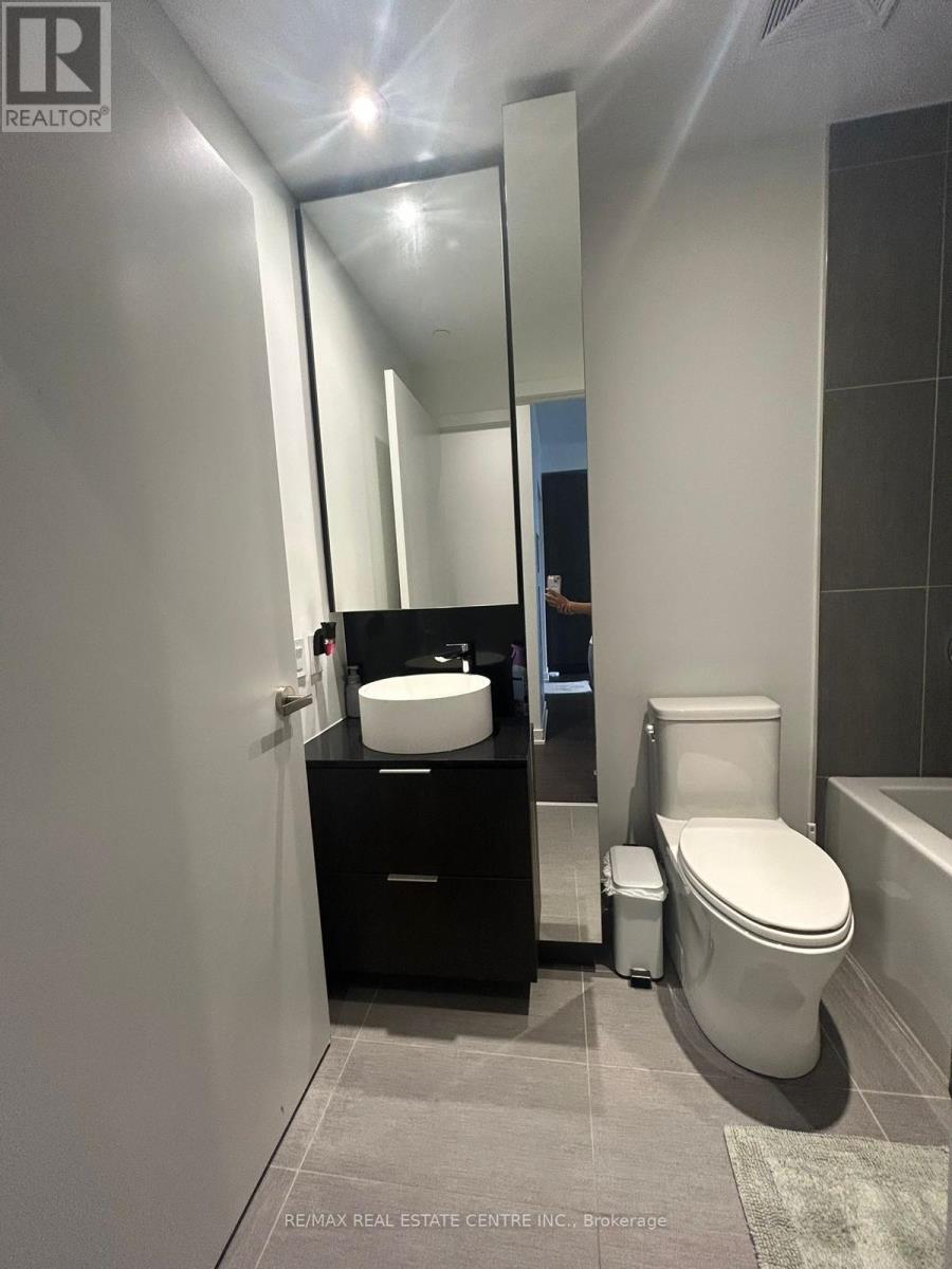 623 - 28 Ann Street, Mississauga, Ontario  L5G 3G1 - Photo 8 - W12471100