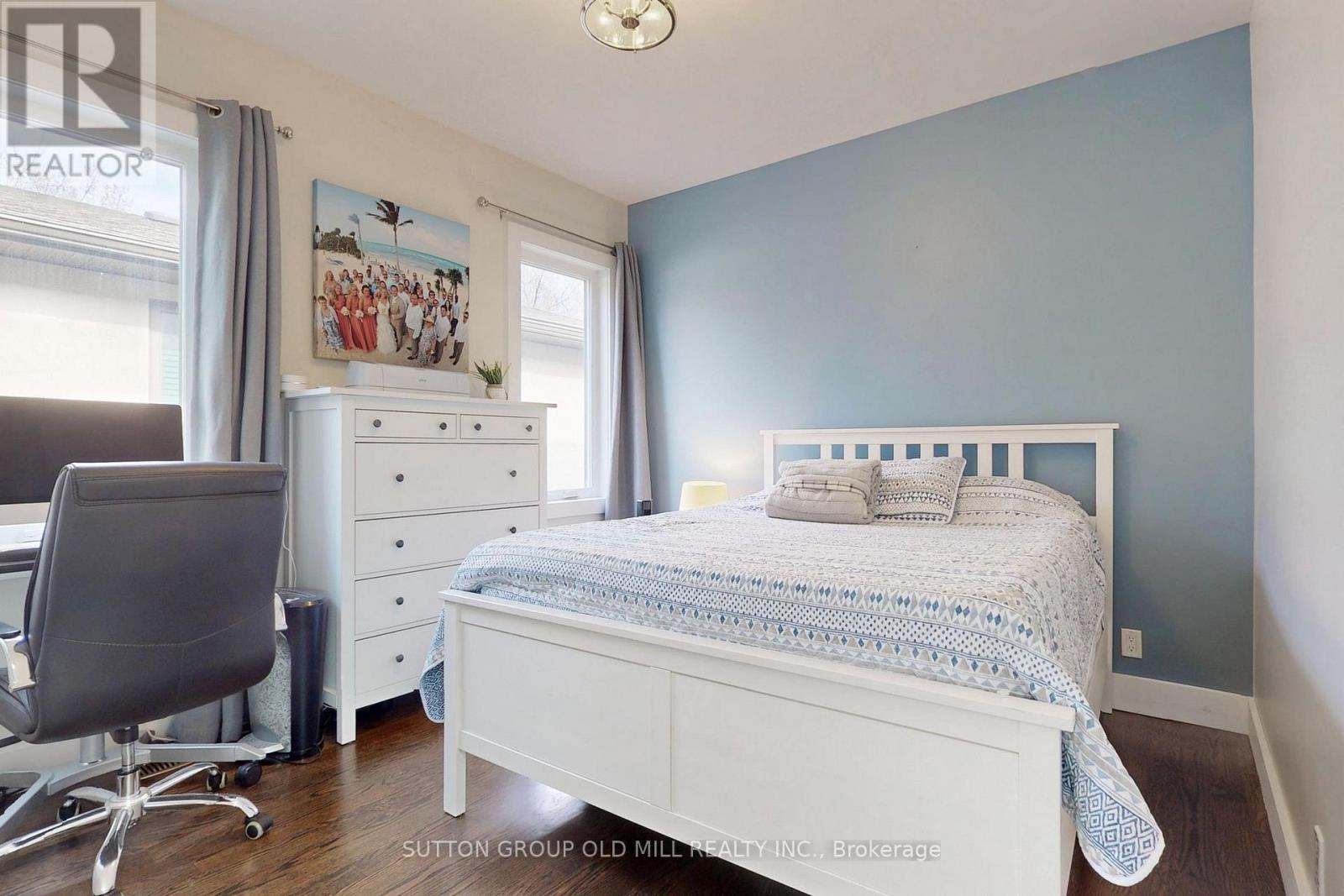 1086 Gardner Avenue, Mississauga, Ontario  L5E 1B7 - Photo 31 - W12471104
