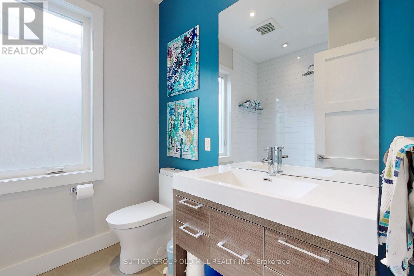 1086 Gardner Avenue, Mississauga, Ontario  L5E 1B7 - Photo 34 - W12471104