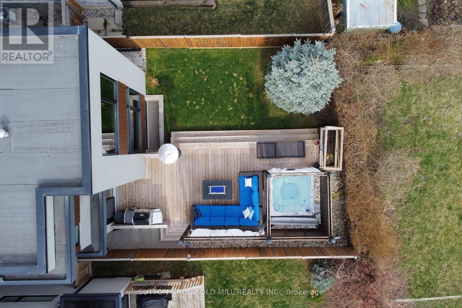 1086 Gardner Avenue, Mississauga, Ontario  L5E 1B7 - Photo 44 - W12471104