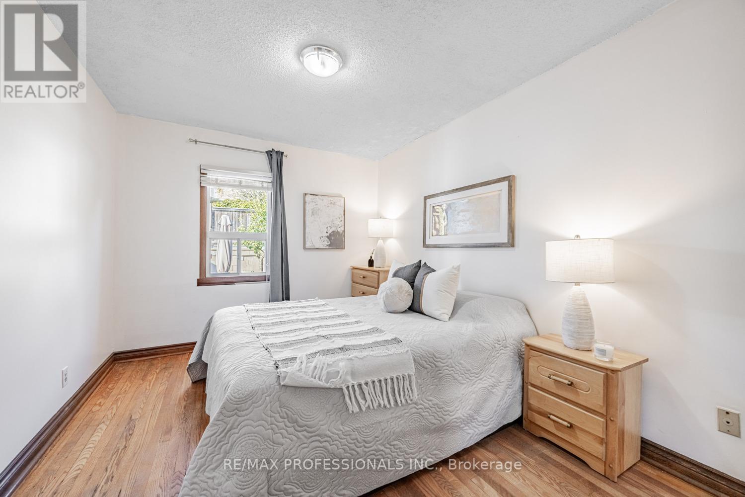 54 Holmesdale Crescent, Toronto, Ontario  M6E 1Y5 - Photo 18 - W12471105