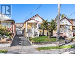 54 HOLMESDALE CRESCENT, Toronto, Ontario