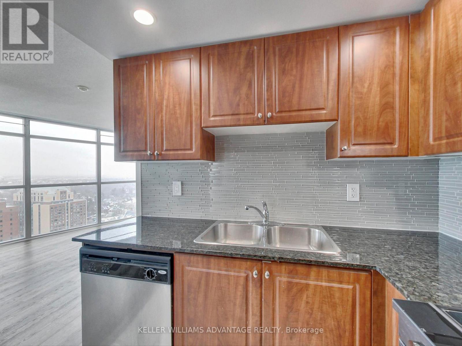 2204 - 9 George Street, Brampton, Ontario  L6X 0T6 - Photo 17 - W12471118
