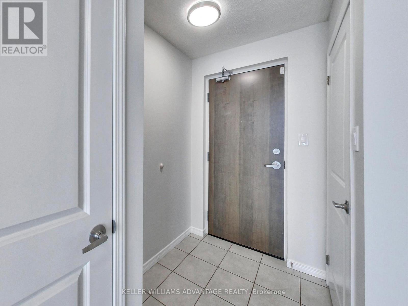 2204 - 9 George Street, Brampton, Ontario  L6X 0T6 - Photo 3 - W12471118