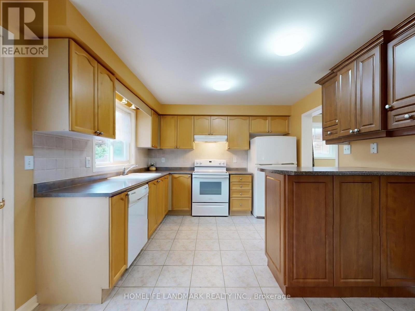 5919 Osprey Boulevard, Mississauga, Ontario  L5N 8J7 - Photo 15 - W12471127