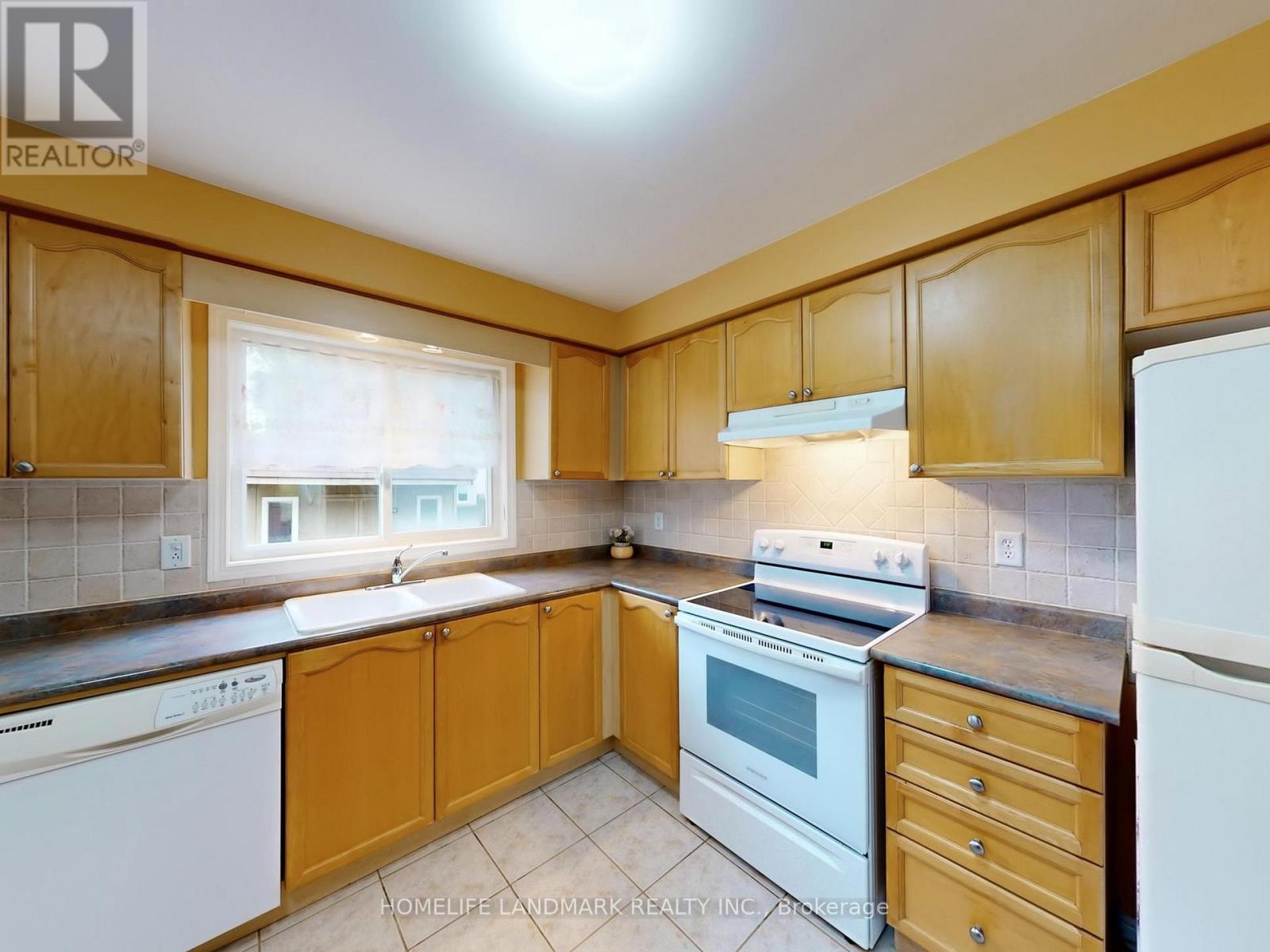 5919 Osprey Boulevard, Mississauga, Ontario  L5N 8J7 - Photo 18 - W12471127