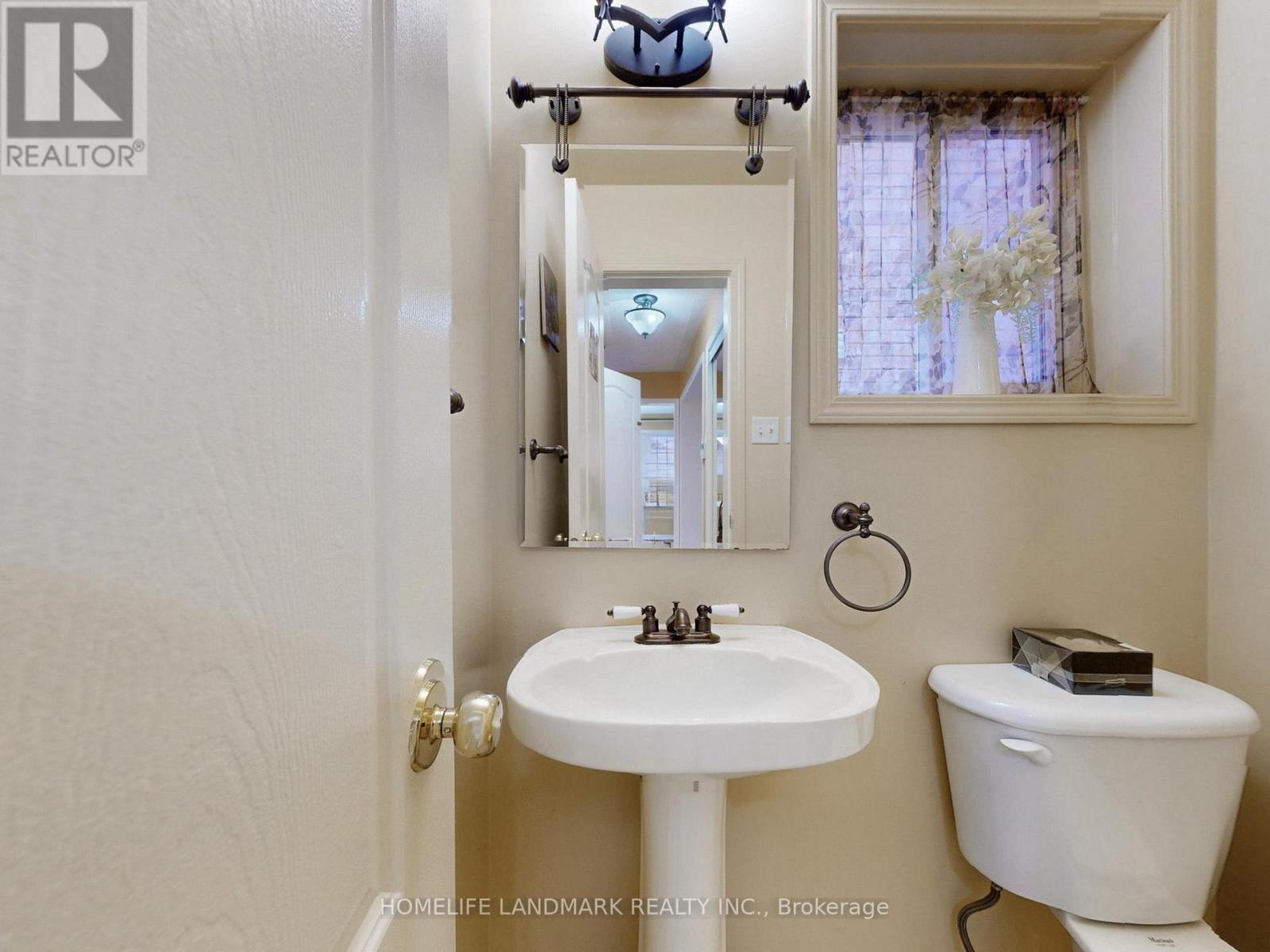 5919 Osprey Boulevard, Mississauga, Ontario  L5N 8J7 - Photo 20 - W12471127