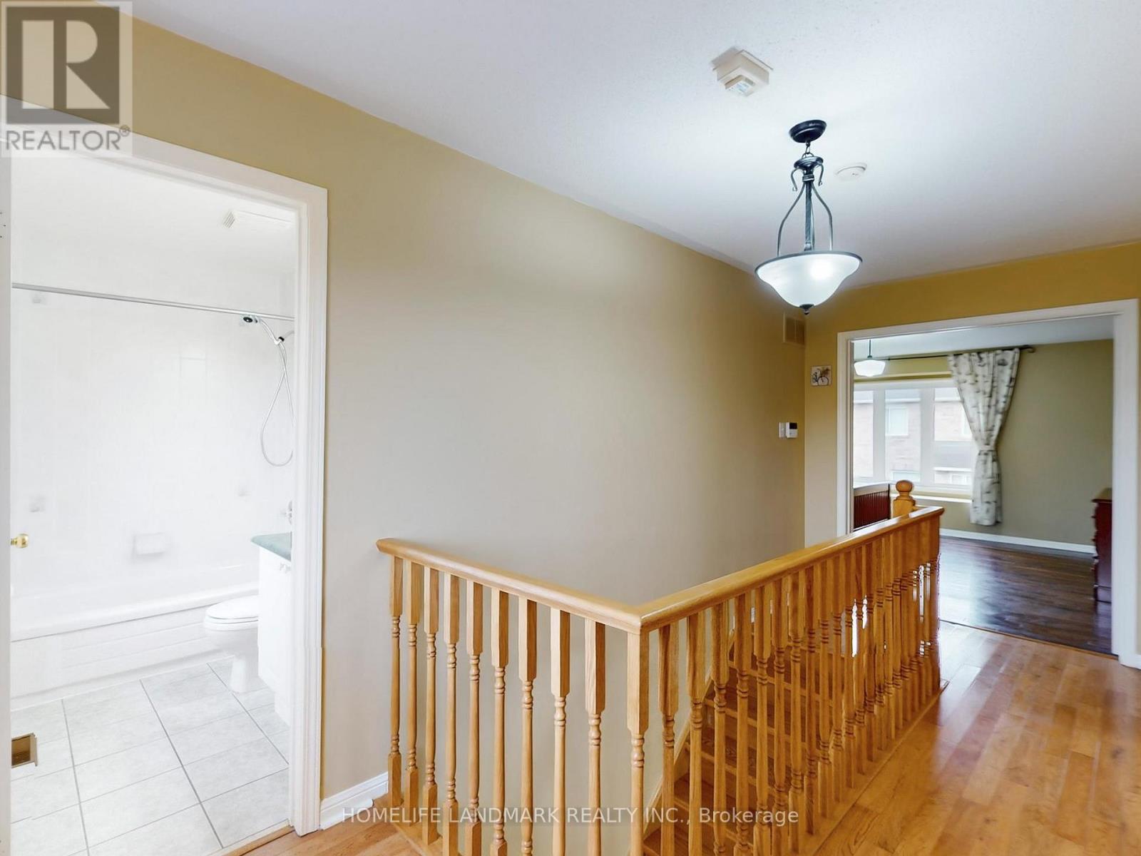 5919 Osprey Boulevard, Mississauga, Ontario  L5N 8J7 - Photo 23 - W12471127