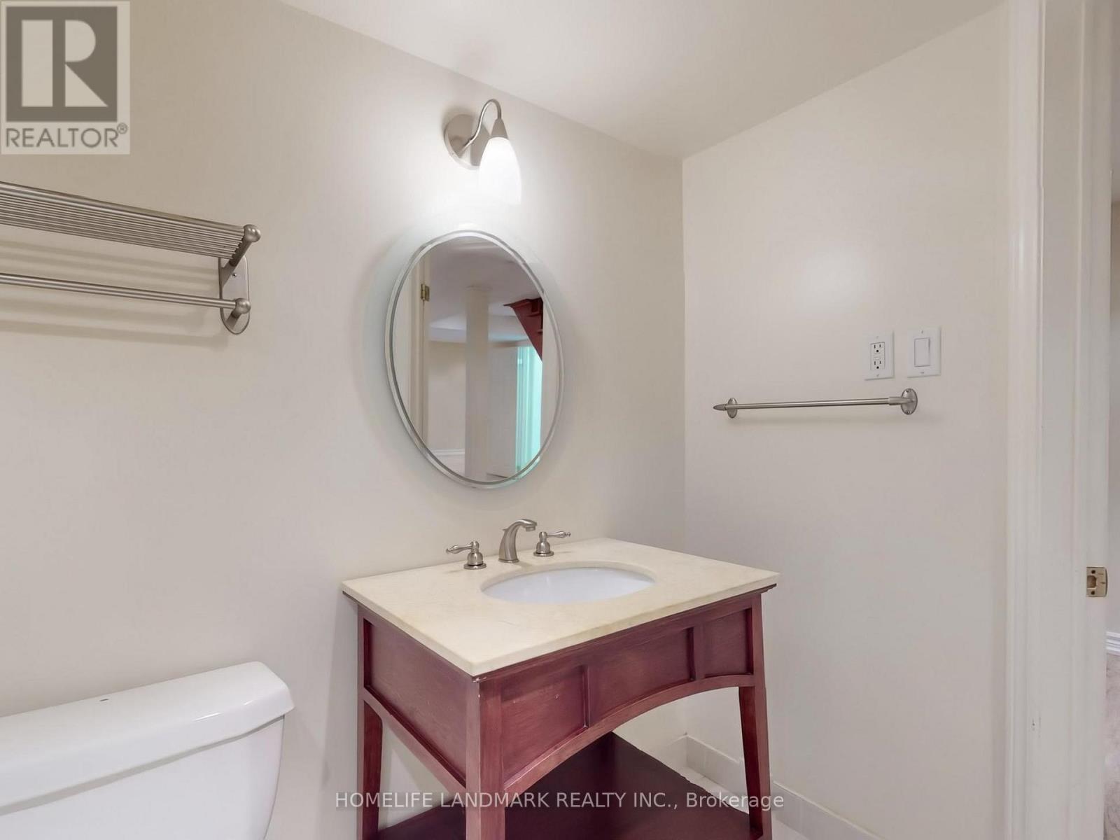5919 Osprey Boulevard, Mississauga, Ontario  L5N 8J7 - Photo 45 - W12471127