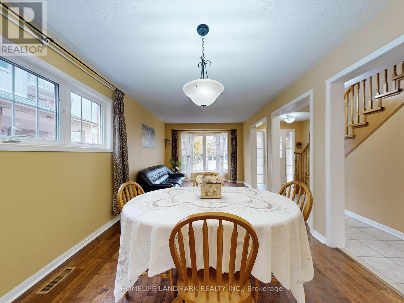 5919 Osprey Boulevard, Mississauga, Ontario  L5N 8J7 - Photo 8 - W12471127