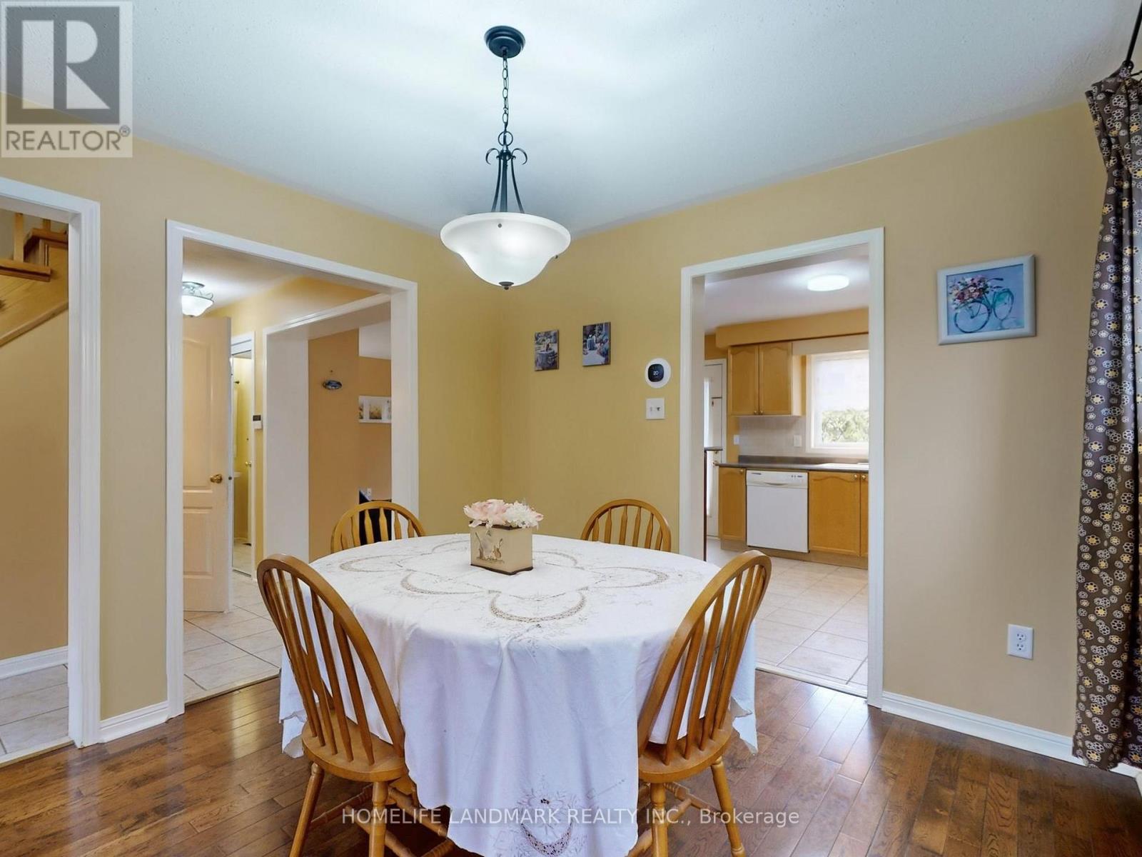 5919 Osprey Boulevard, Mississauga, Ontario  L5N 8J7 - Photo 9 - W12471127
