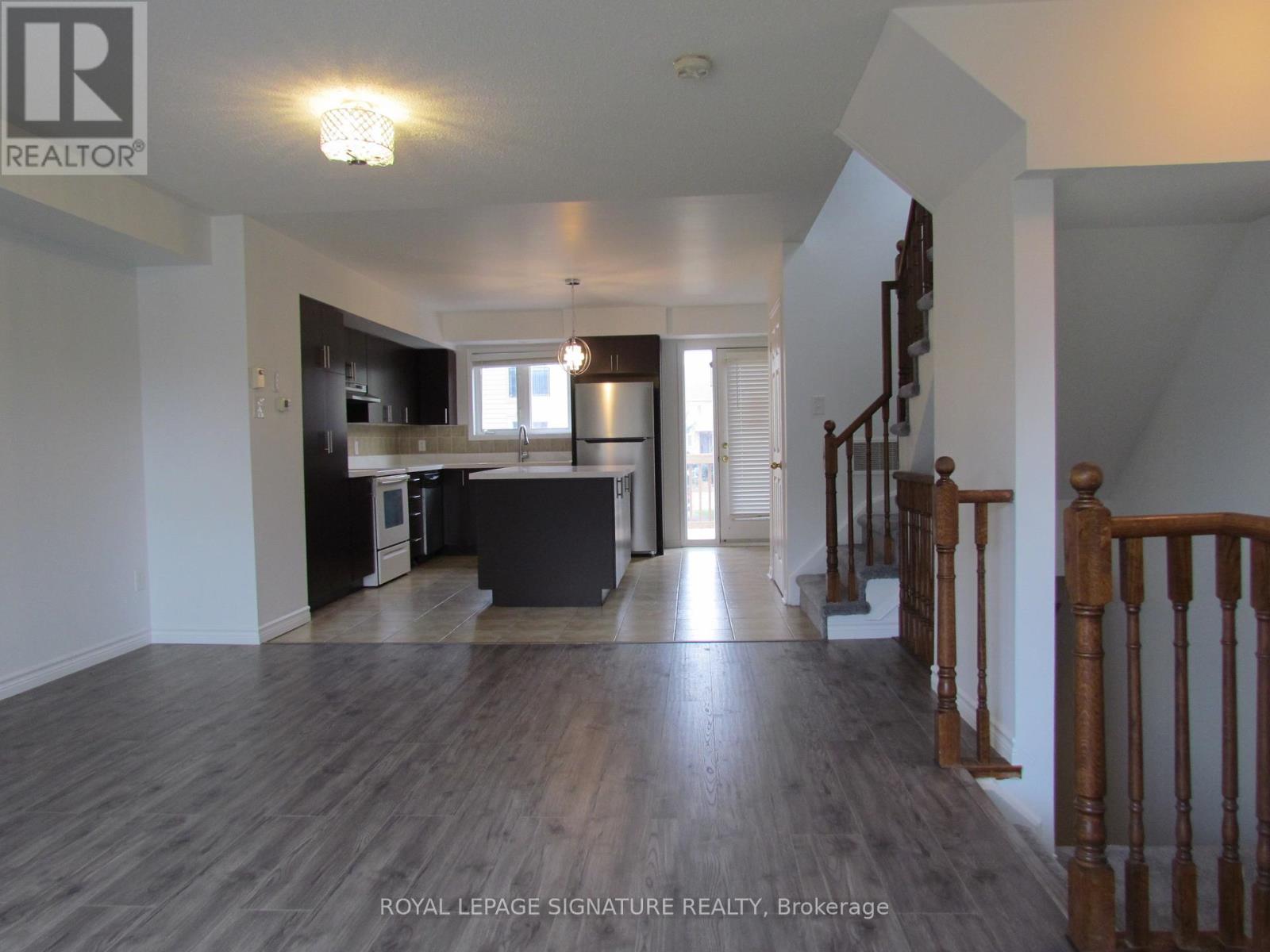 69 - 3056 Eglinton Avenue W, Mississauga, Ontario  L5M 8E4 - Photo 3 - W12471129