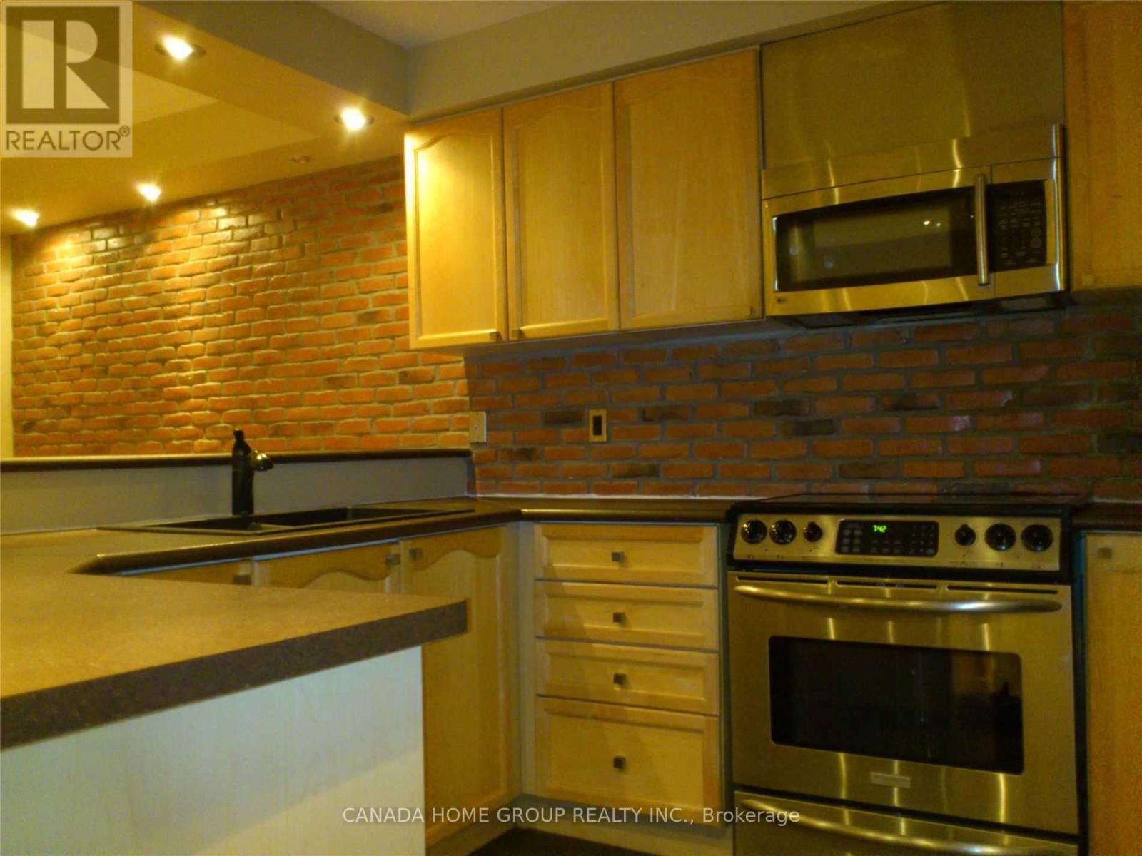 3405 Southwick Street, Mississauga, Ontario  L5M 7M1 - Photo 10 - W12471136