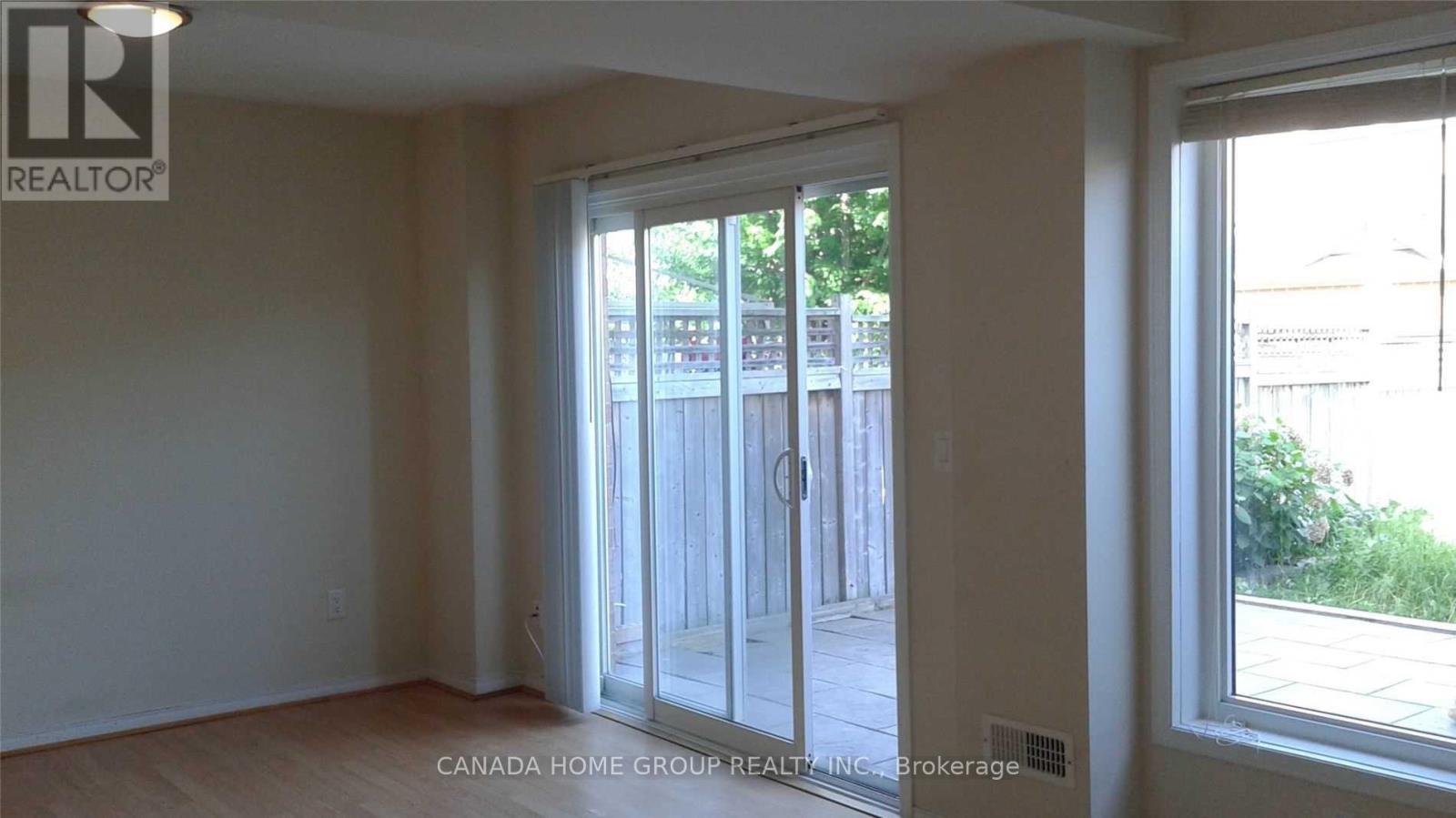 3405 Southwick Street, Mississauga, Ontario  L5M 7M1 - Photo 3 - W12471136