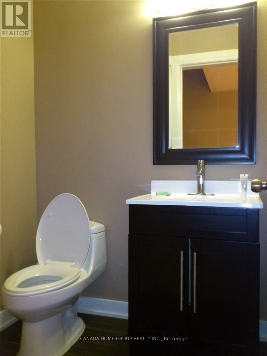3405 Southwick Street, Mississauga, Ontario  L5M 7M1 - Photo 5 - W12471136