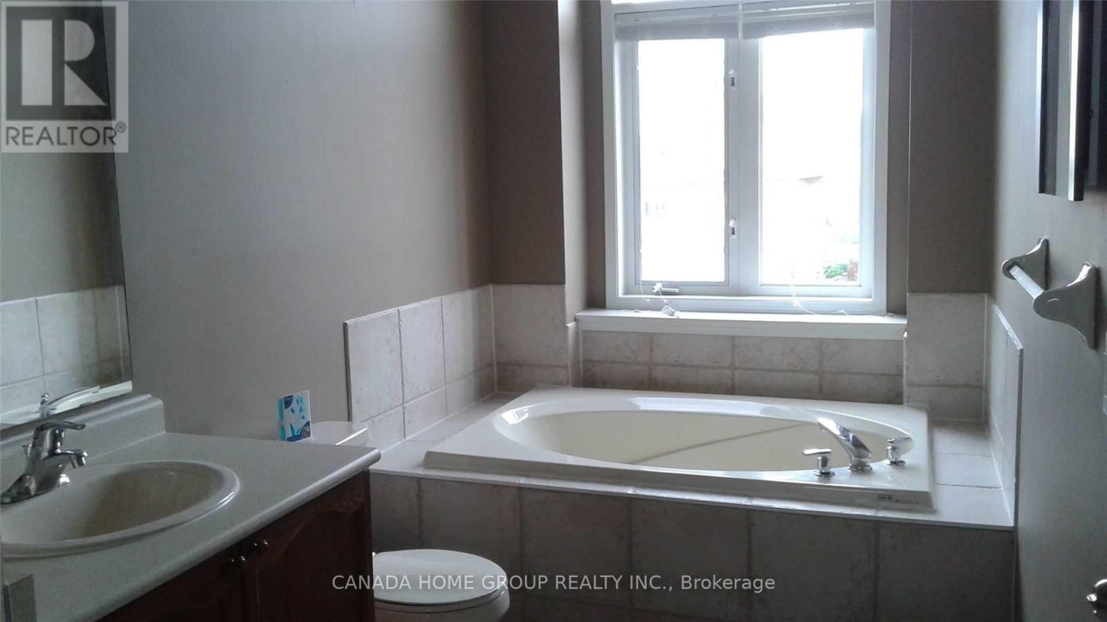 3405 Southwick Street, Mississauga, Ontario  L5M 7M1 - Photo 8 - W12471136