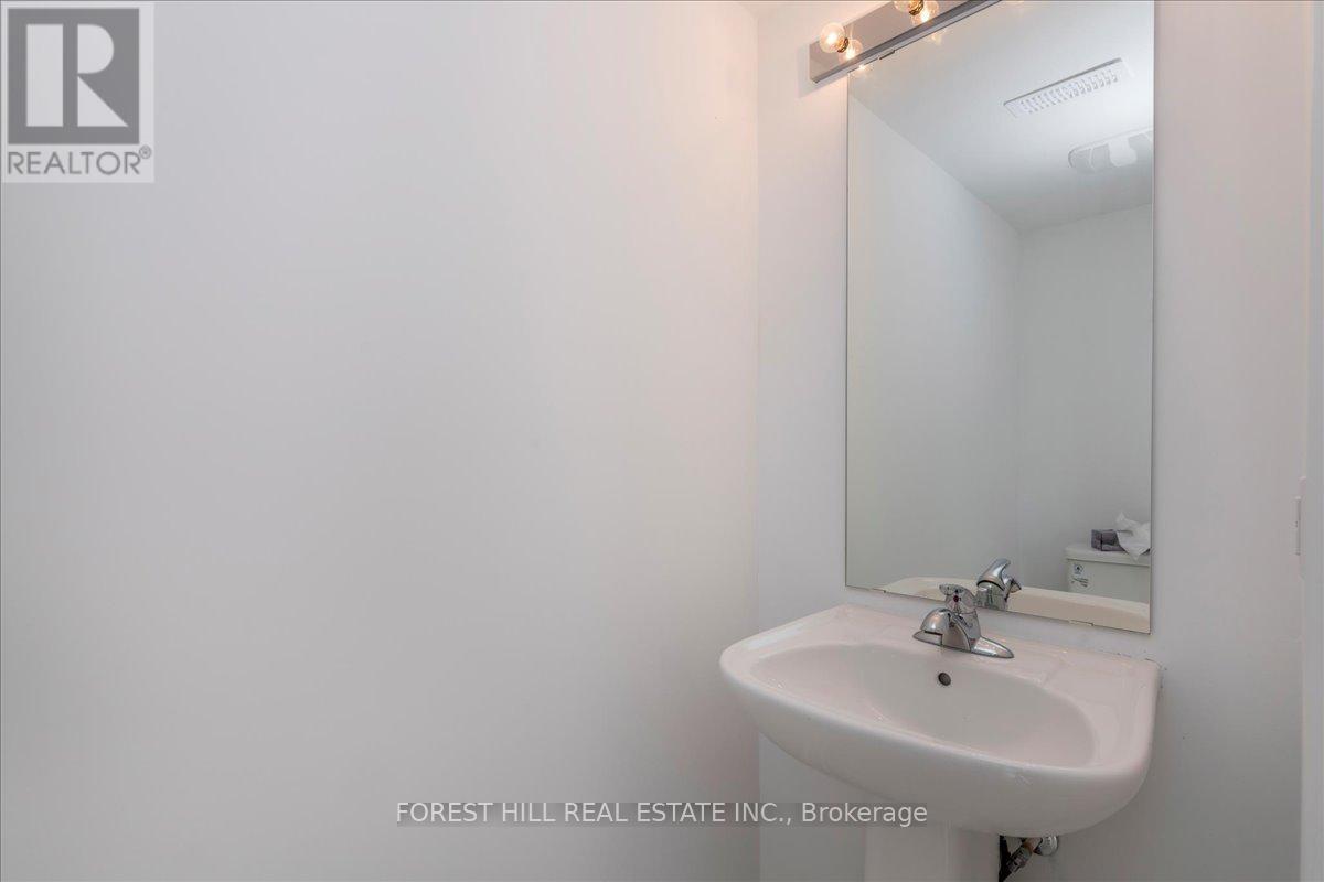 111 Marina Village Drive, Georgian Bay, Ontario  L0K 1S0 - Photo 5 - X12471093