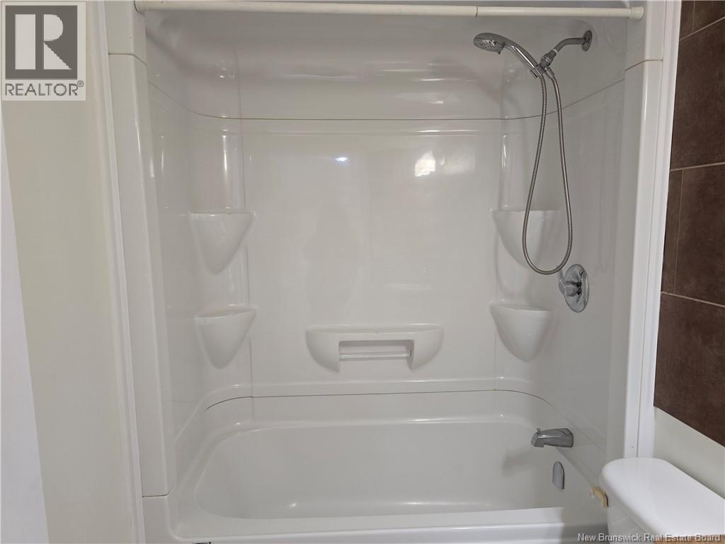 485 Varrily, Bathurst, New Brunswick  E8K 1W3 - Photo 21 - NB128777