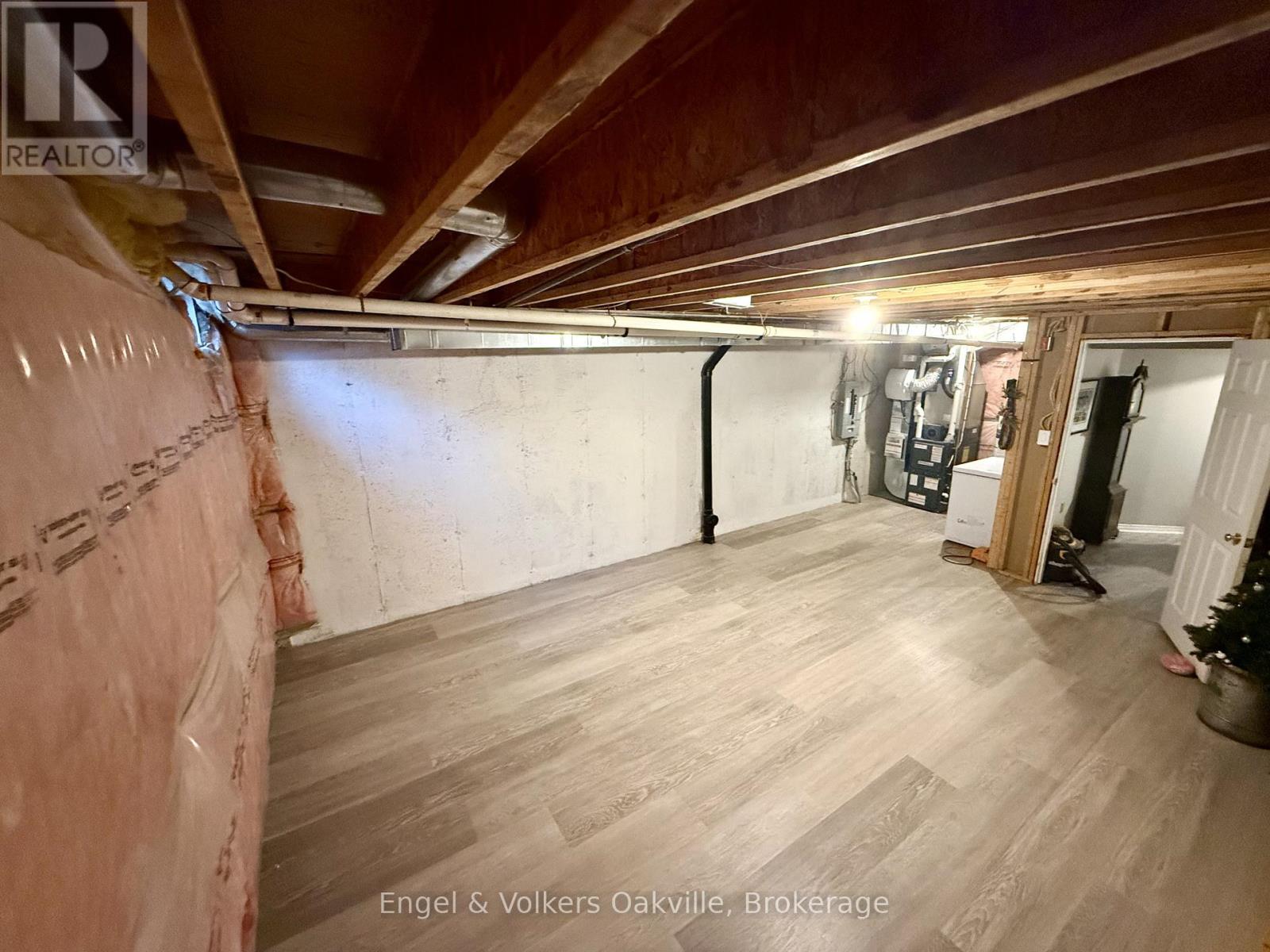 15 - 2015 Cleaver Avenue, Burlington, Ontario  L7M 4J7 - Photo 40 - W12352596